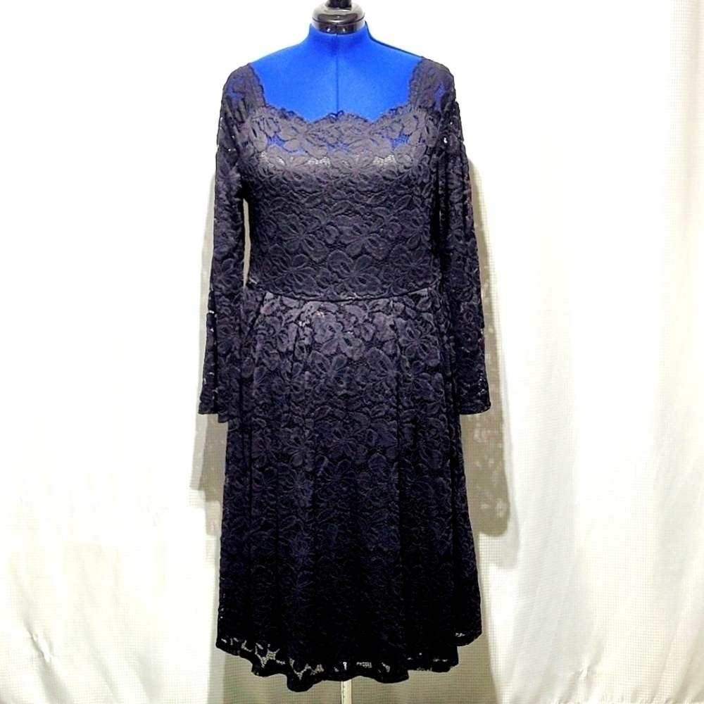 Black Lace Dress with Stretch (L)